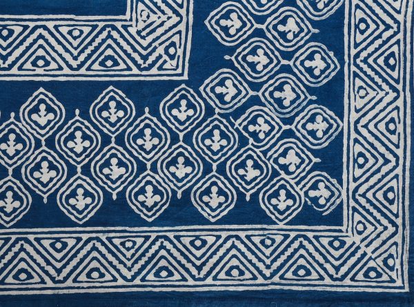 Blue Lighting Block Printed Table Cover - Image 3