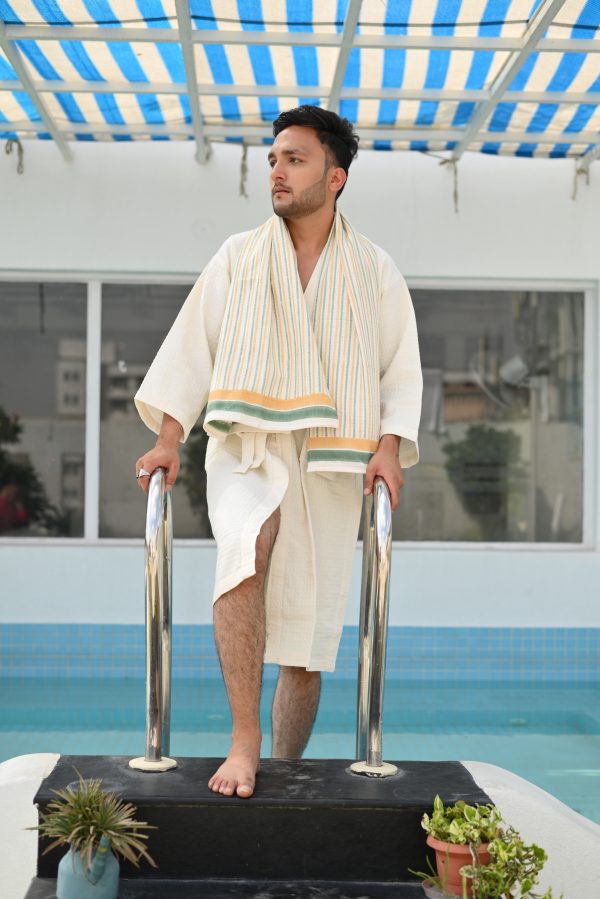 Intimate White Block Printed Bathrobe - Image 2