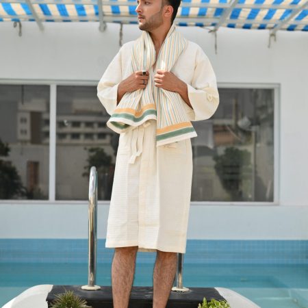 Intimate White Block Printed Bathrobe - Image 4