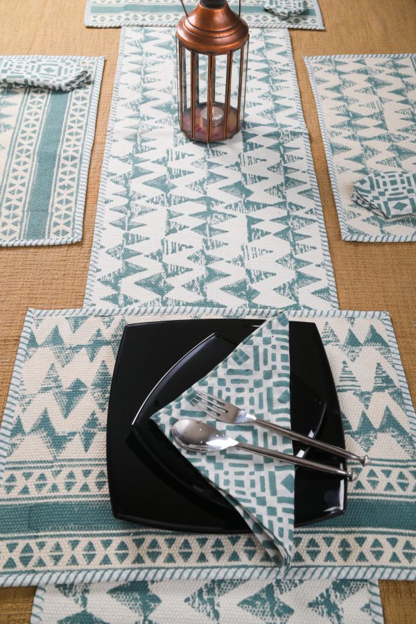 Tidal Foam Block Printed Placemat & Napkin Set - Image 3