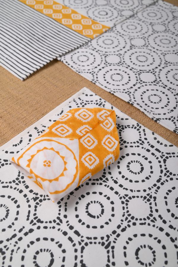 Plum Kitten Block Printed Placemat & Napkin Set