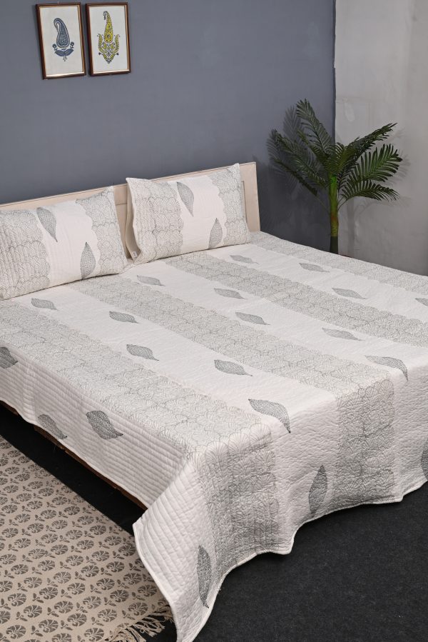 Black Night Block Printed Quilted Bedcover with Pillow Covers