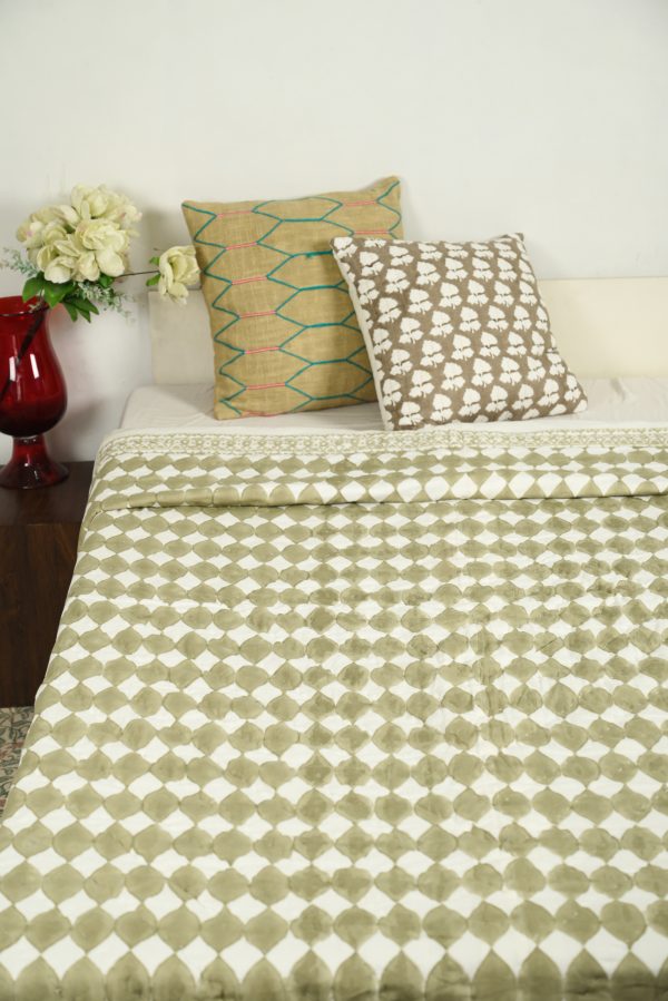 Wood Box Block Printed Cotton Quilt - Image 2